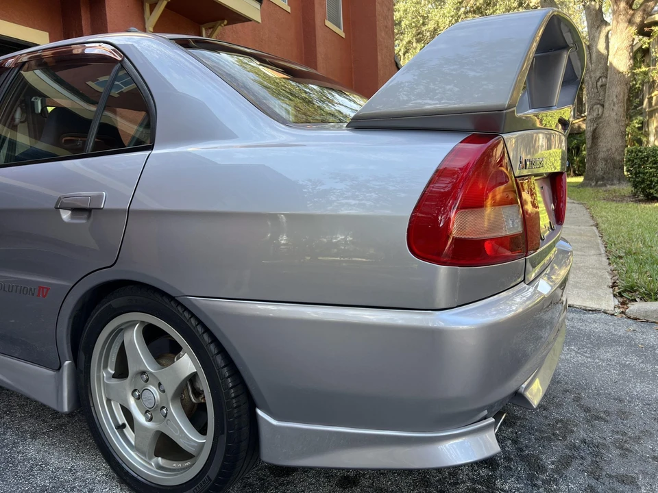 1996 Mitsubishi Lancer Evolution IV 6th Gen - Image 21 of 31