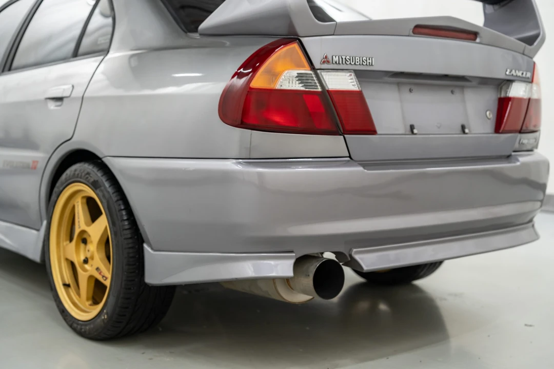 1996 Mitsubishi Lancer Evolution IV 6th Gen - Image 27 of 31