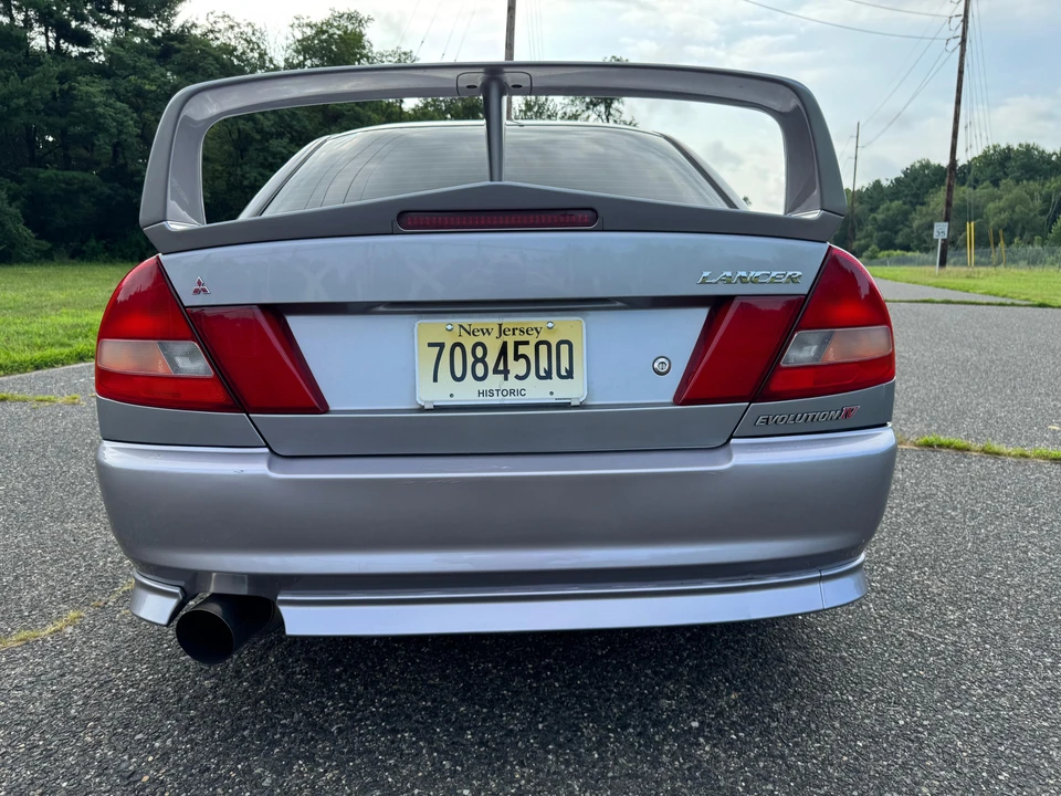 1996 Mitsubishi Lancer Evolution IV 6th Gen - Image 10 of 31