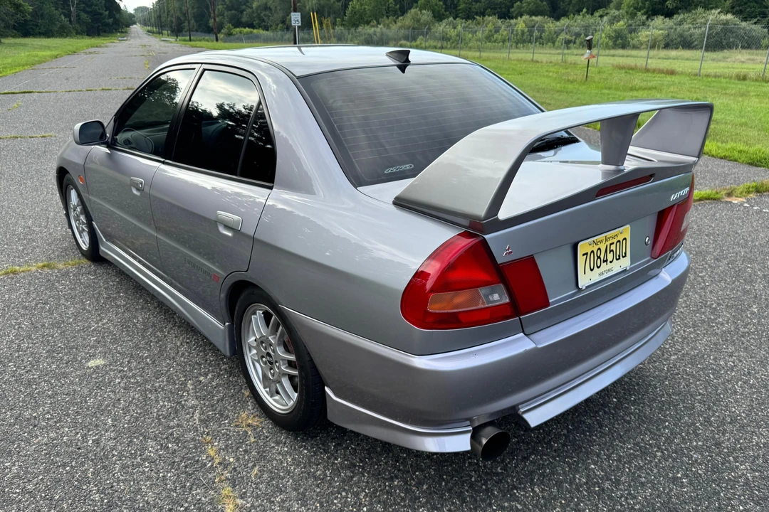 1996 Mitsubishi Lancer Evolution IV 6th Gen - Image 4 of 31