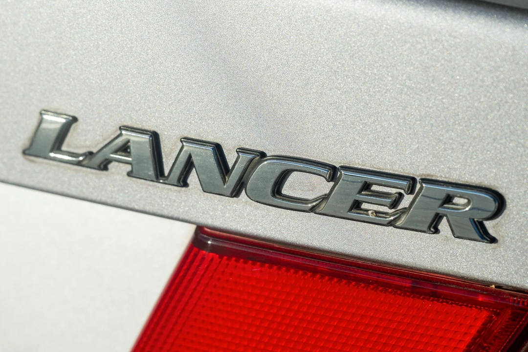 1996 Mitsubishi Lancer Evolution IV 6th Gen - Image 28 of 31