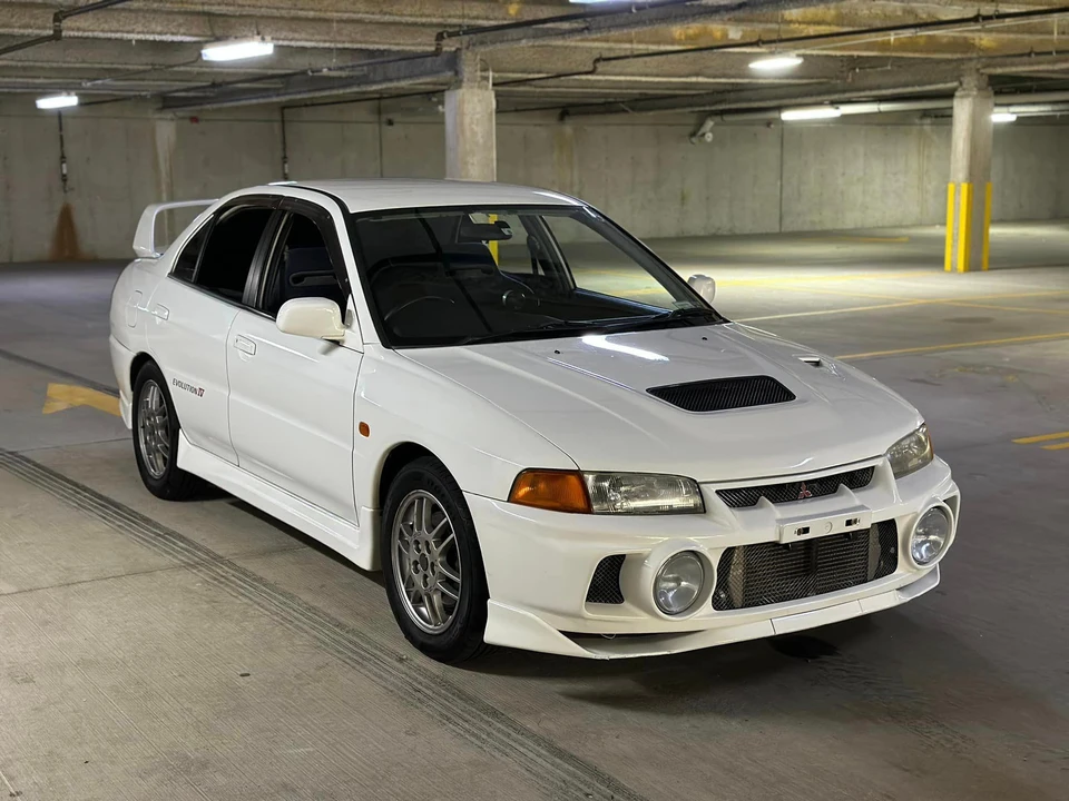 1996 Mitsubishi Lancer Evolution IV 6th Gen - Image 15 of 31