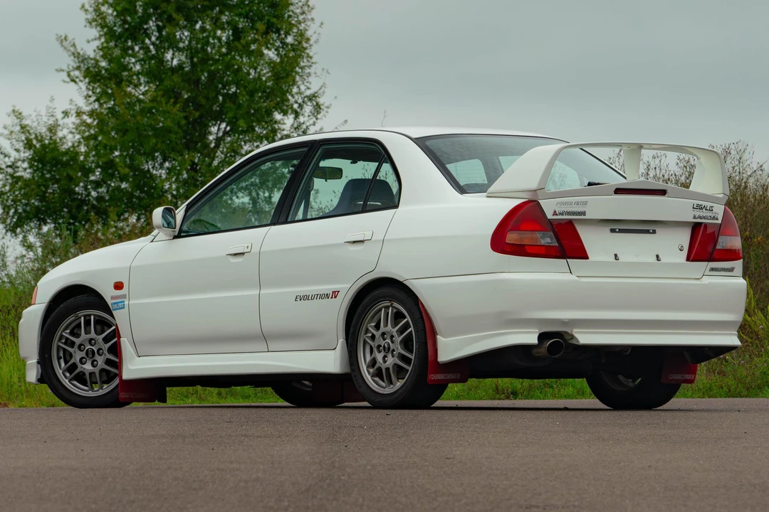 1996 Mitsubishi Lancer Evolution IV 6th Gen - Image 4 of 31