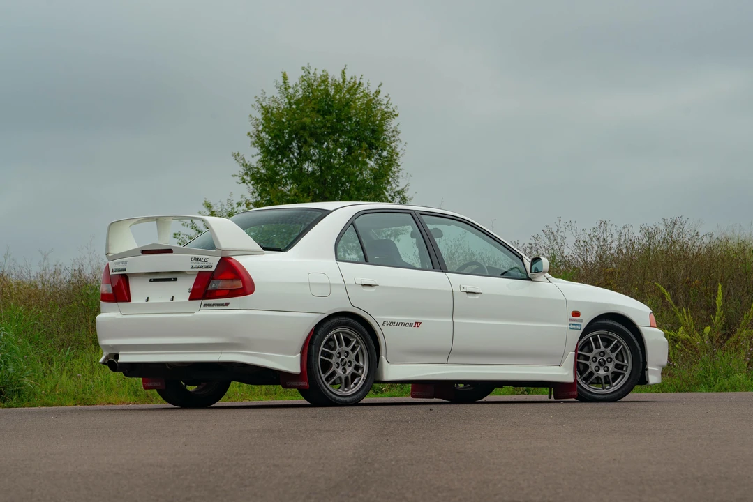 1996 Mitsubishi Lancer Evolution IV 6th Gen - Image 11 of 31
