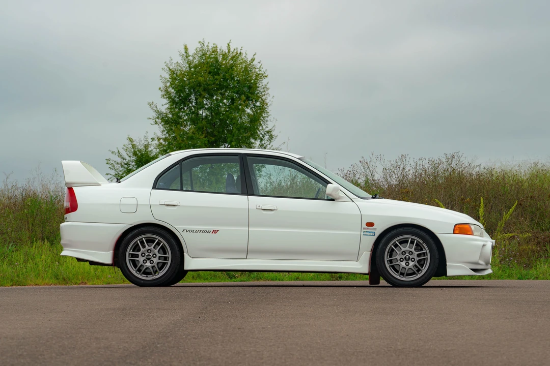 1996 Mitsubishi Lancer Evolution IV 6th Gen - Image 12 of 31