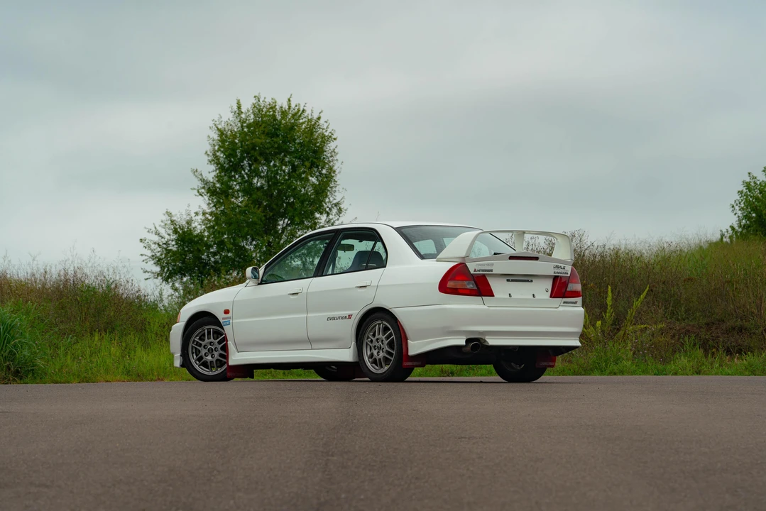 1996 Mitsubishi Lancer Evolution IV 6th Gen - Image 9 of 31