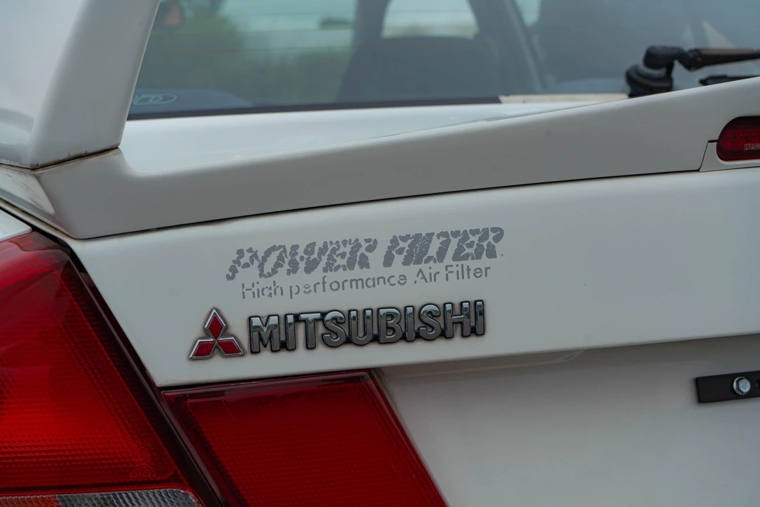 1996 Mitsubishi Lancer Evolution IV 6th Gen - Image 24 of 31