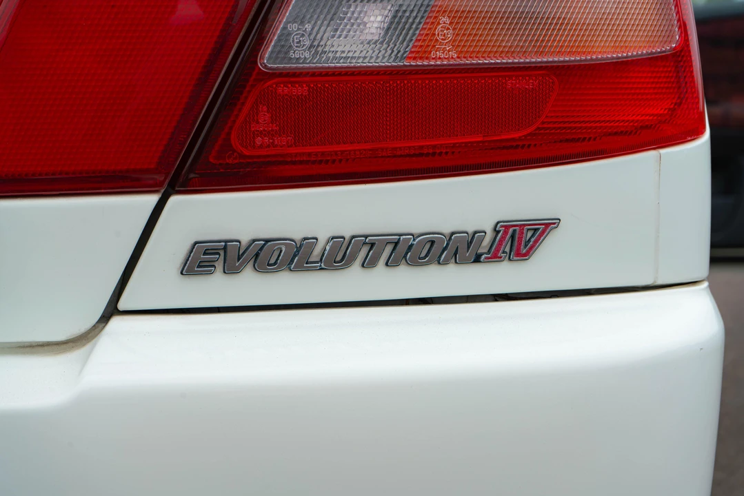 1996 Mitsubishi Lancer Evolution IV 6th Gen - Image 25 of 31