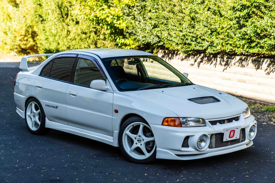 1996 Mitsubishi Lancer Evolution IV 6th Gen - Image 21 of 31
