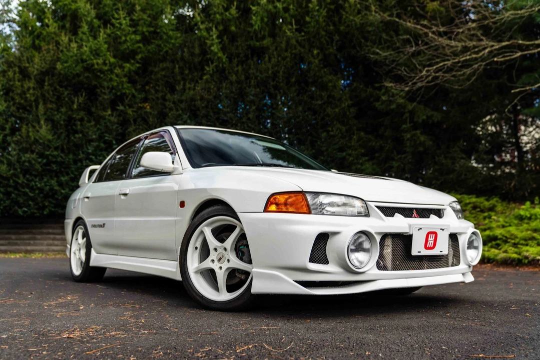 1996 Mitsubishi Lancer Evolution IV 6th Gen - Image 25 of 31