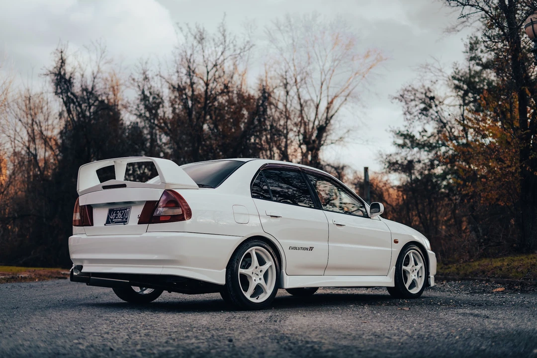 1996 Mitsubishi Lancer Evolution IV 6th Gen - Image 14 of 31
