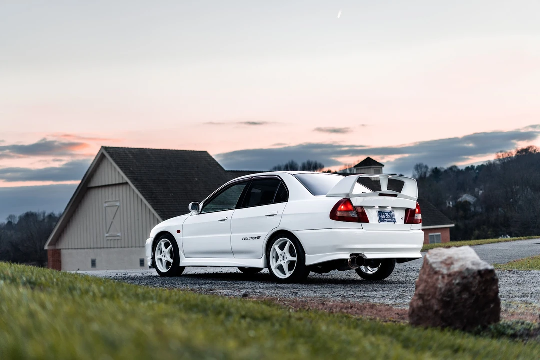1996 Mitsubishi Lancer Evolution IV 6th Gen - Image 9 of 31