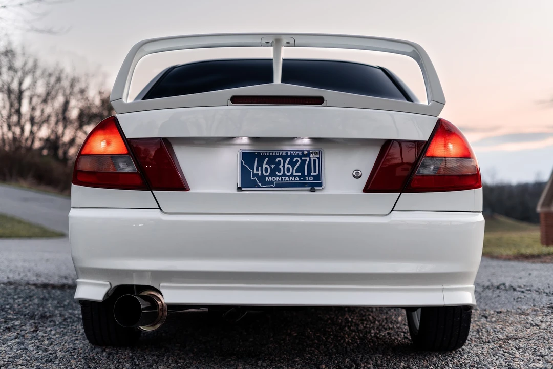 1996 Mitsubishi Lancer Evolution IV 6th Gen - Image 11 of 31