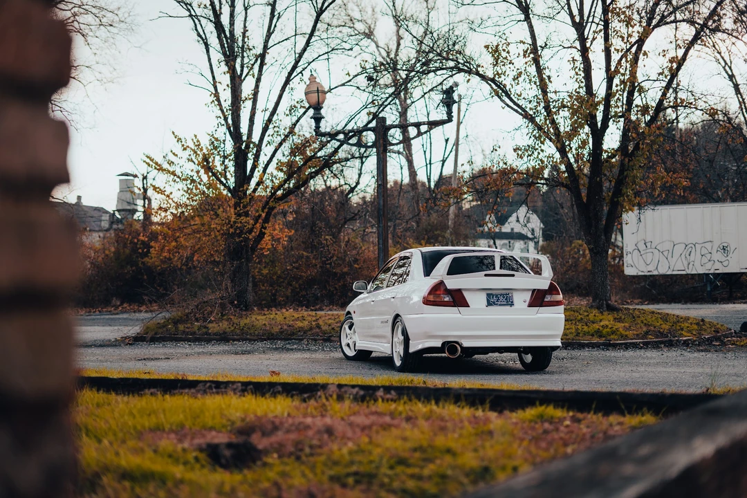 1996 Mitsubishi Lancer Evolution IV 6th Gen - Image 10 of 31