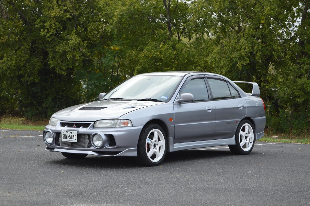 1996 Mitsubishi Lancer Evolution IV 6th Gen - Image 11 of 31