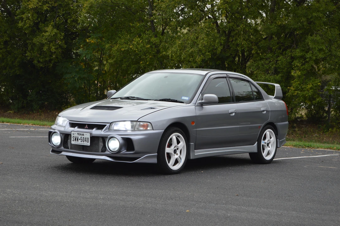 1996 Mitsubishi Lancer Evolution IV 6th Gen - Image 9 of 31
