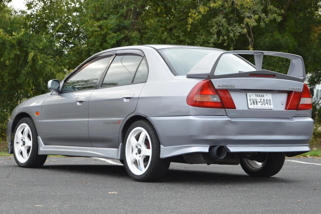 1996 Mitsubishi Lancer Evolution IV 6th Gen - Image 4 of 31