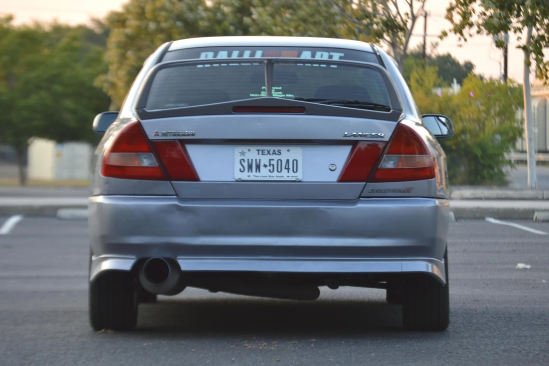1996 Mitsubishi Lancer Evolution IV 6th Gen - Image 18 of 31