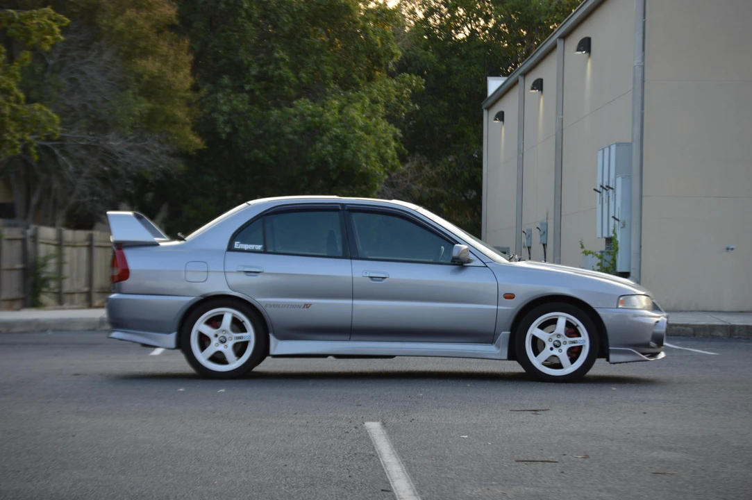 1996 Mitsubishi Lancer Evolution IV 6th Gen - Image 21 of 31