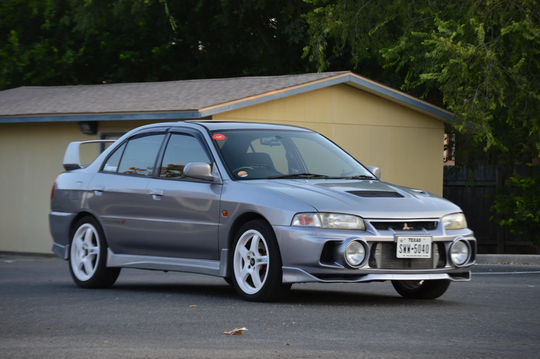 1996 Mitsubishi Lancer Evolution IV 6th Gen - Image 23 of 31