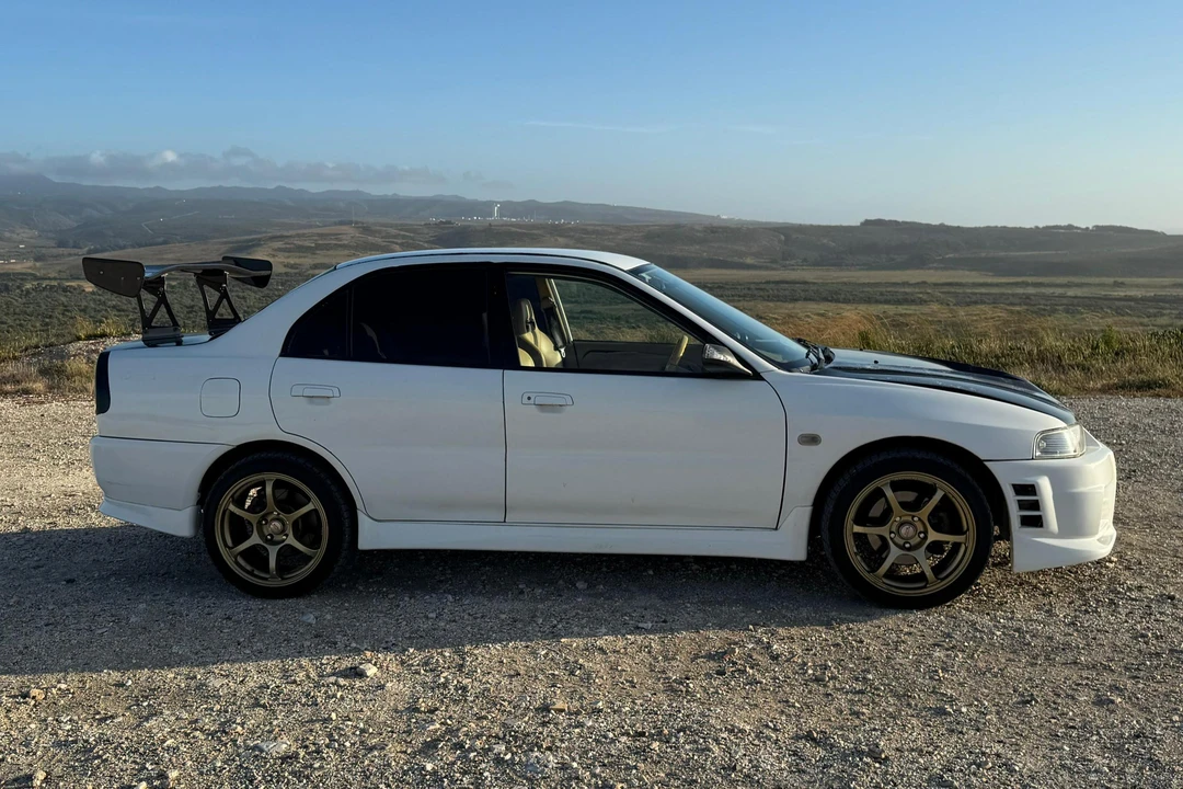 1996 Mitsubishi Lancer Evolution IV 6th Gen - Image 11 of 31