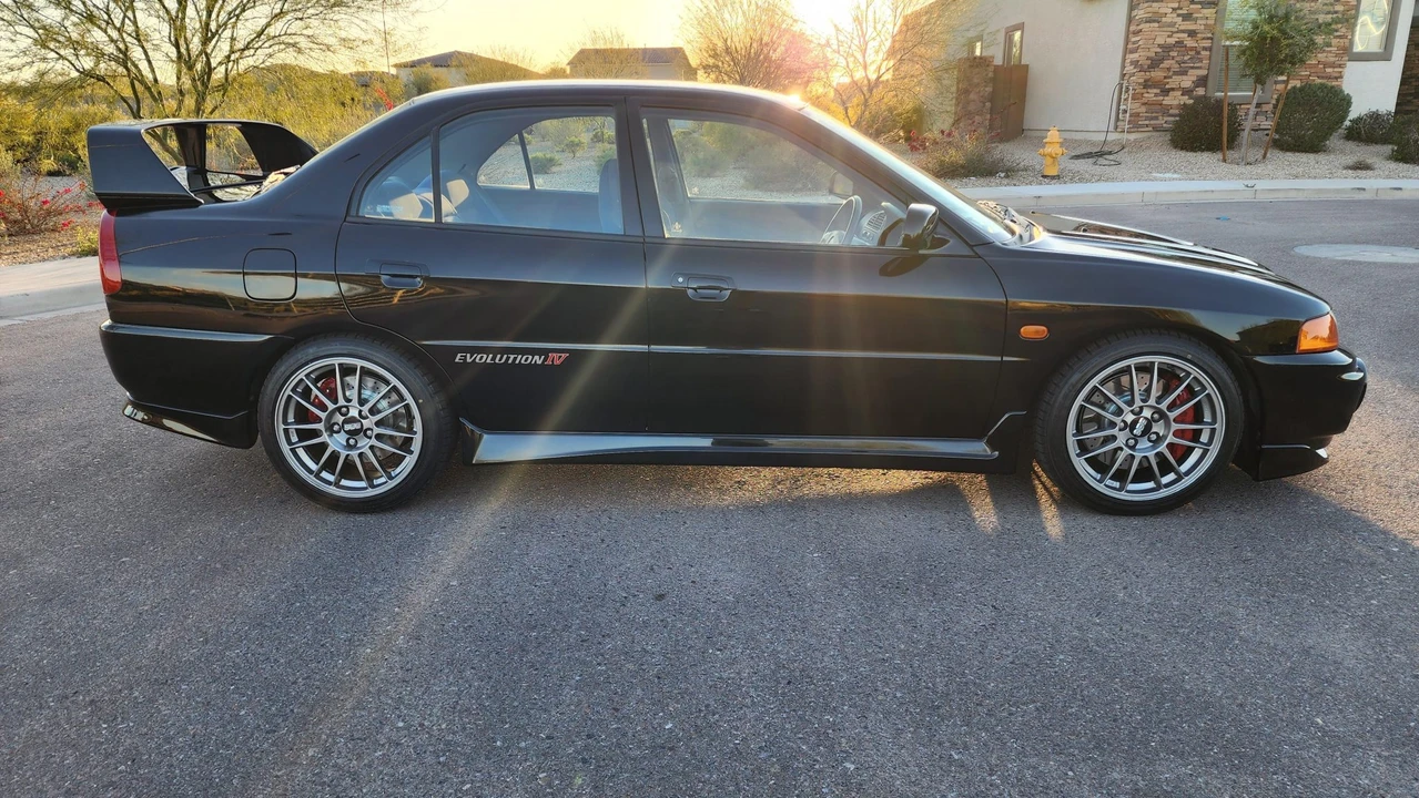1996 Mitsubishi Lancer Evolution IV 6th Gen - Image 11 of 31