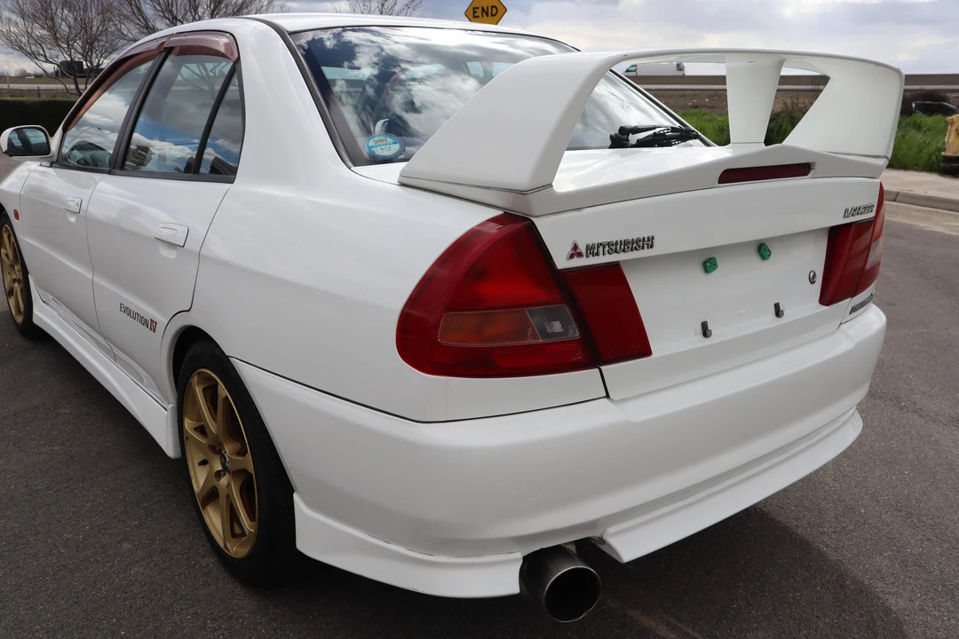 1996 Mitsubishi Lancer Evolution IV 6th Gen - Image 18 of 31