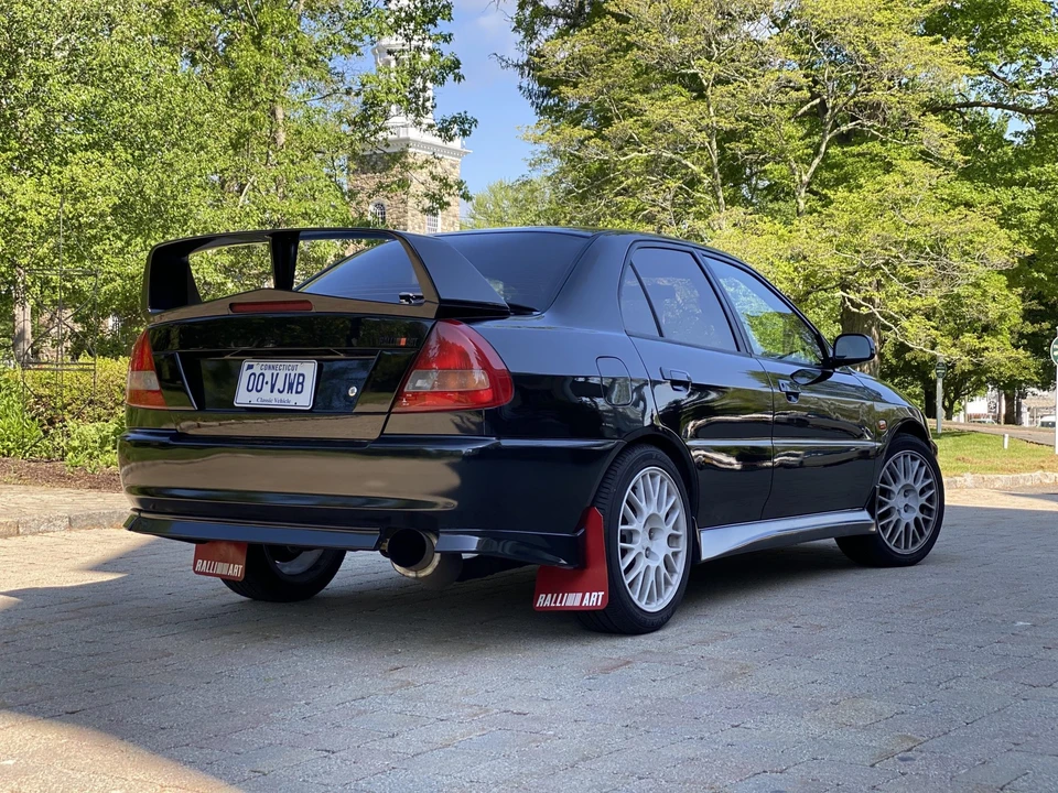 1996 Mitsubishi Lancer Evolution IV 6th Gen - Image 25 of 31