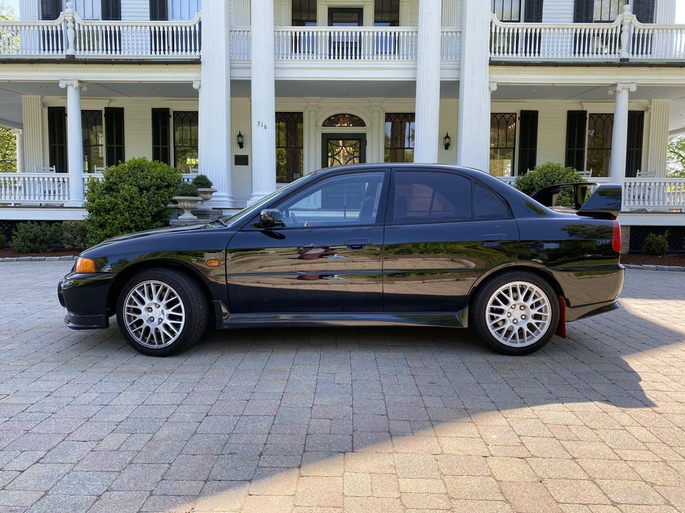 1996 Mitsubishi Lancer Evolution IV 6th Gen - Image 13 of 31