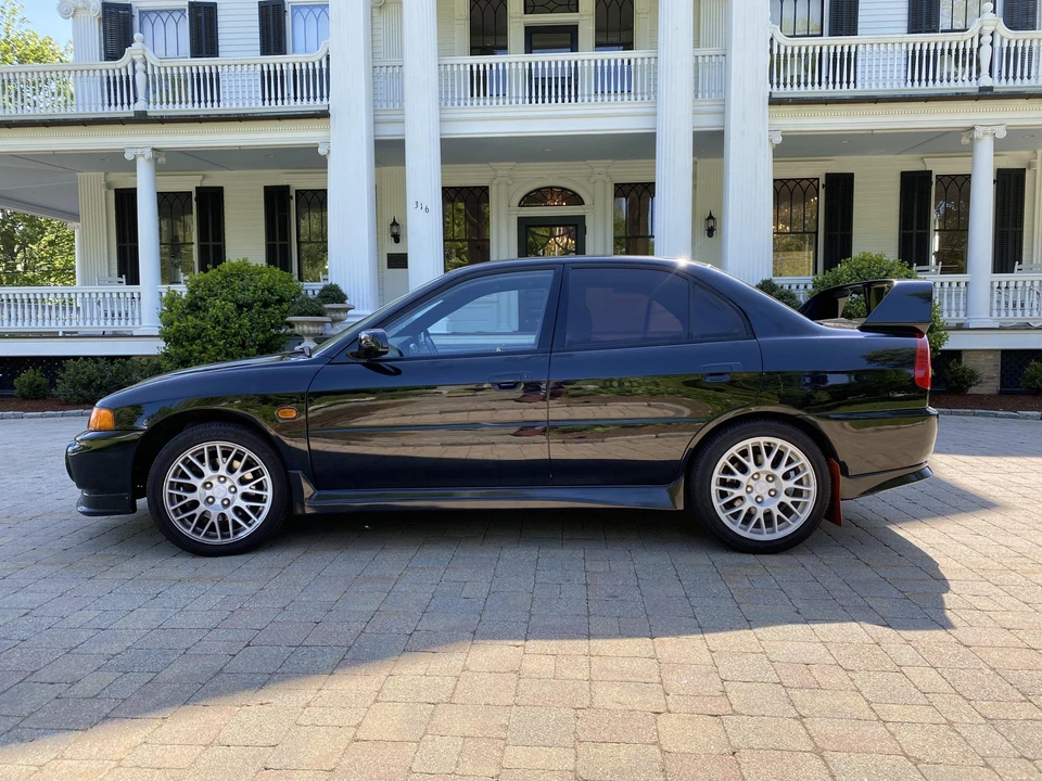 1996 Mitsubishi Lancer Evolution IV 6th Gen - Image 11 of 31