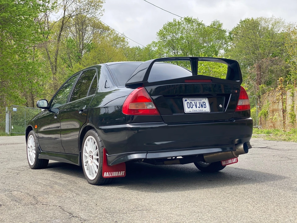 1996 Mitsubishi Lancer Evolution IV 6th Gen - Image 19 of 31