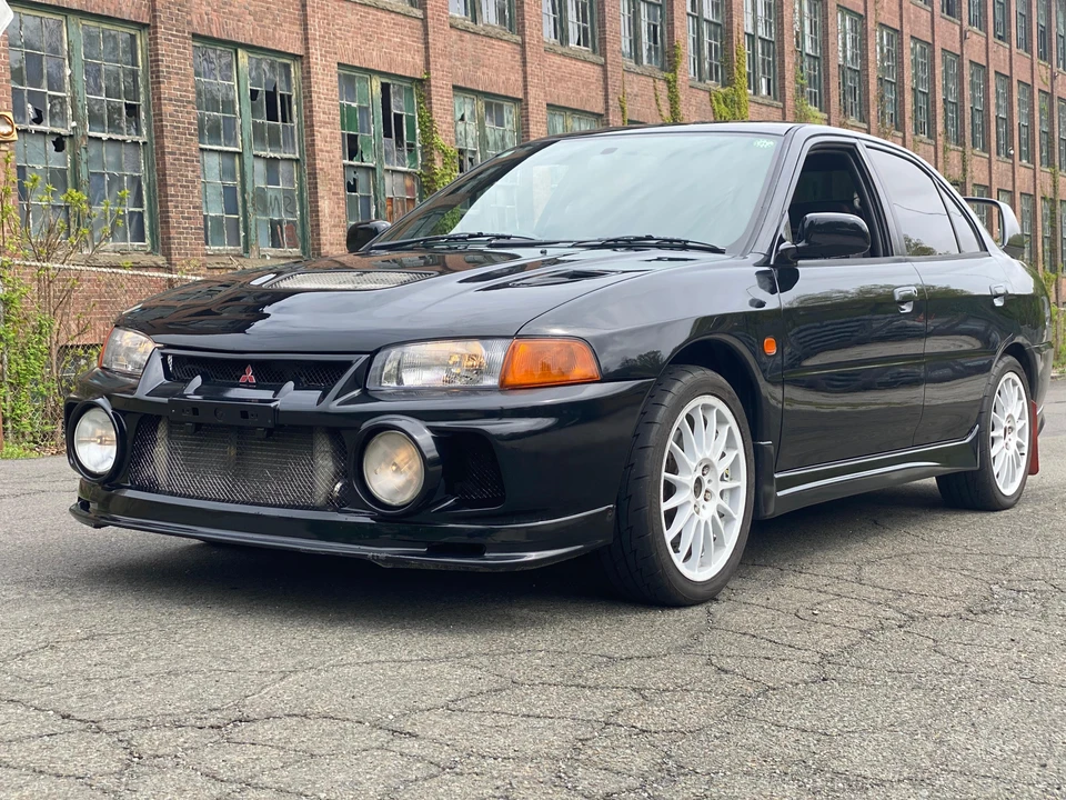 1996 Mitsubishi Lancer Evolution IV 6th Gen - Image 9 of 31