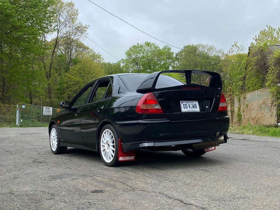 1996 Mitsubishi Lancer Evolution IV 6th Gen - Image 18 of 31