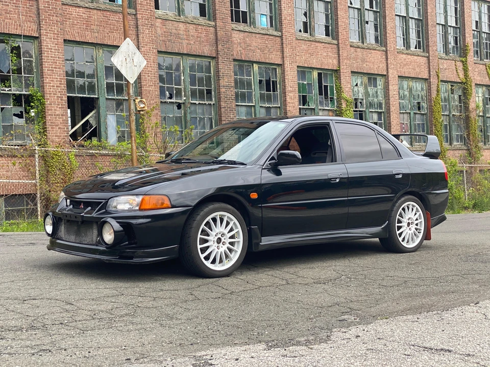 1996 Mitsubishi Lancer Evolution IV 6th Gen - Image 11 of 31