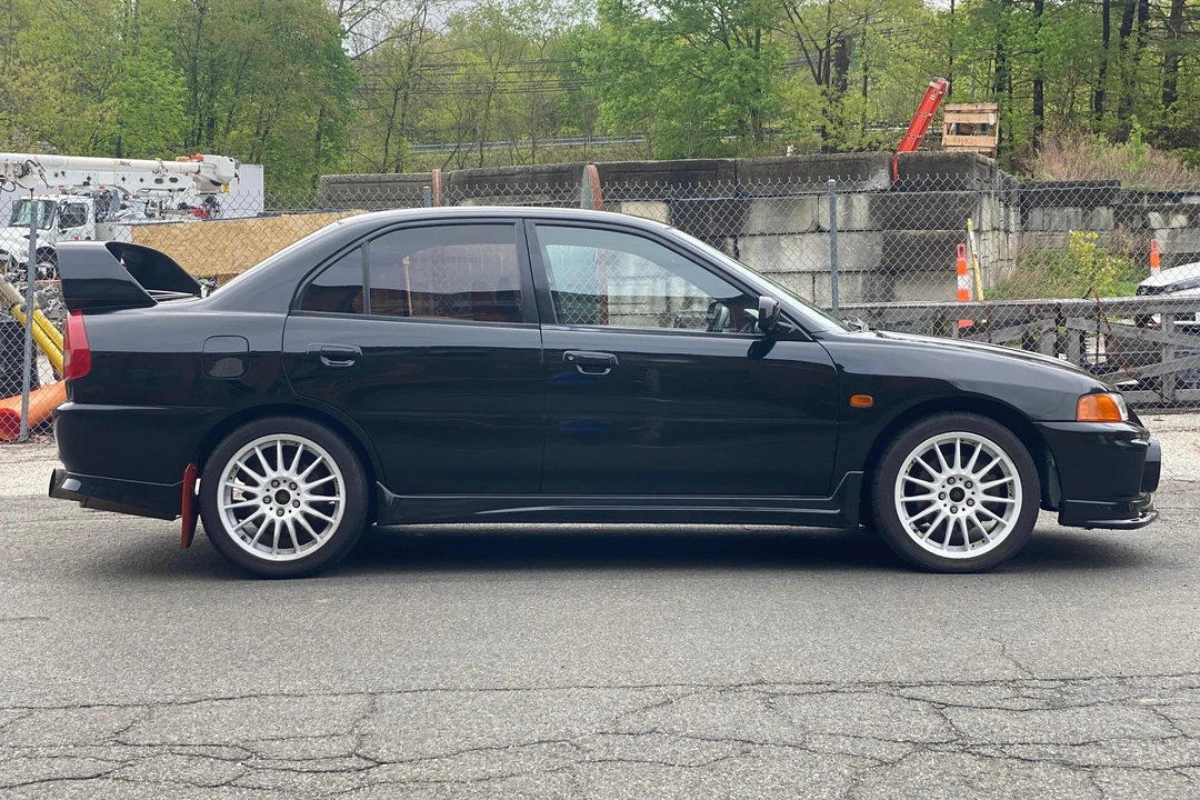 1996 Mitsubishi Lancer Evolution IV 6th Gen - Image 3 of 31