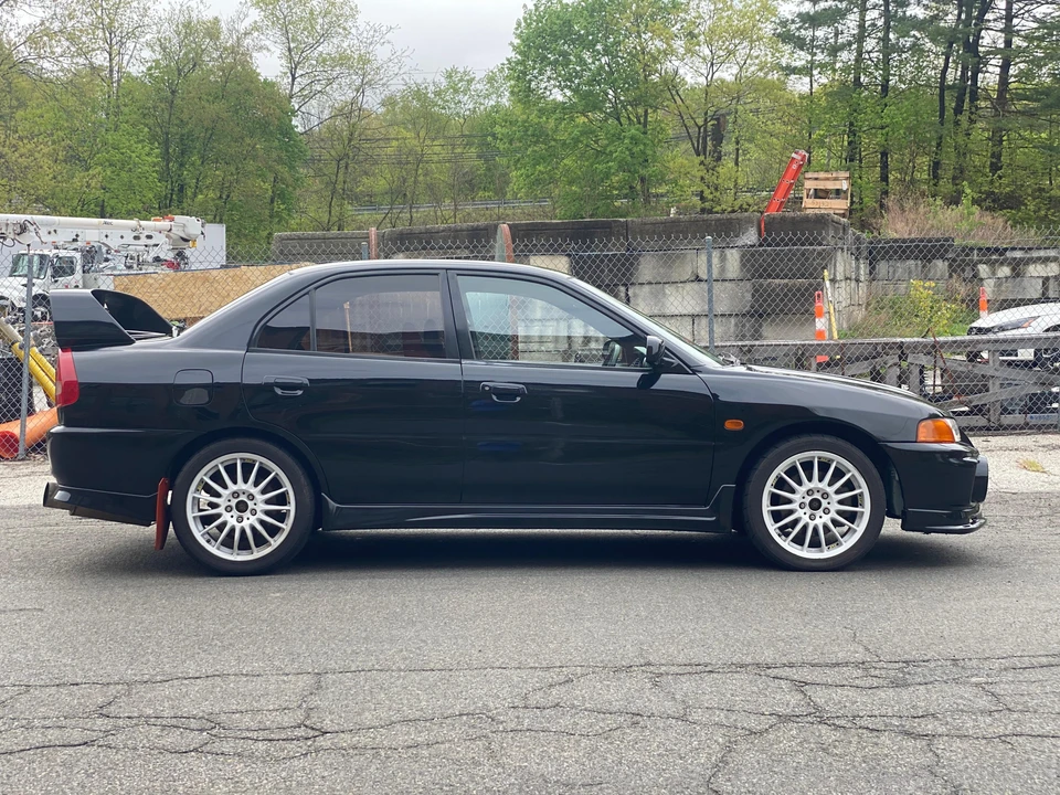 1996 Mitsubishi Lancer Evolution IV 6th Gen - Image 28 of 31