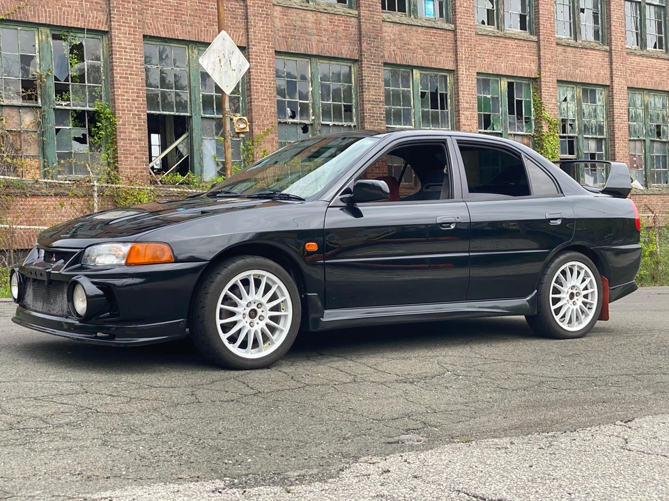 1996 Mitsubishi Lancer Evolution IV 6th Gen - Image 12 of 31