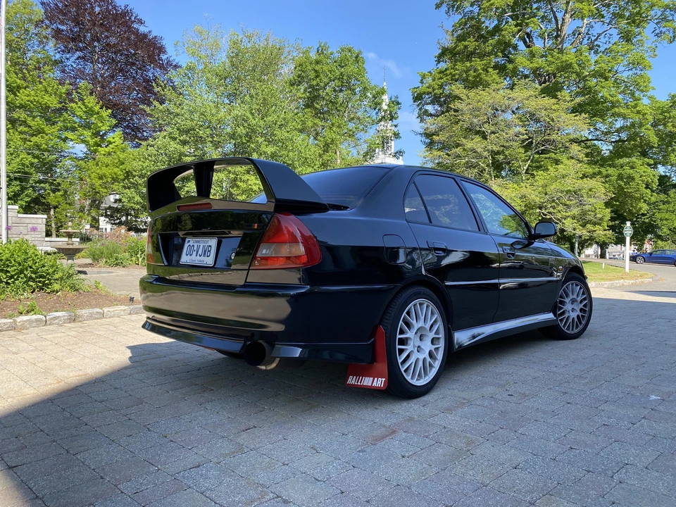 1996 Mitsubishi Lancer Evolution IV 6th Gen - Image 16 of 31