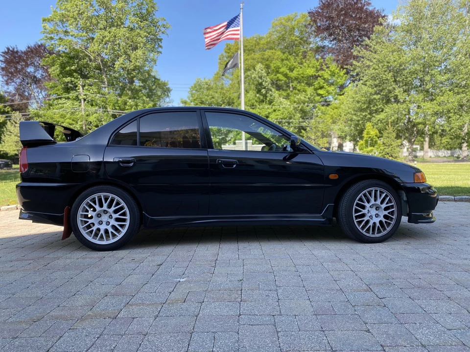 1996 Mitsubishi Lancer Evolution IV 6th Gen - Image 19 of 31