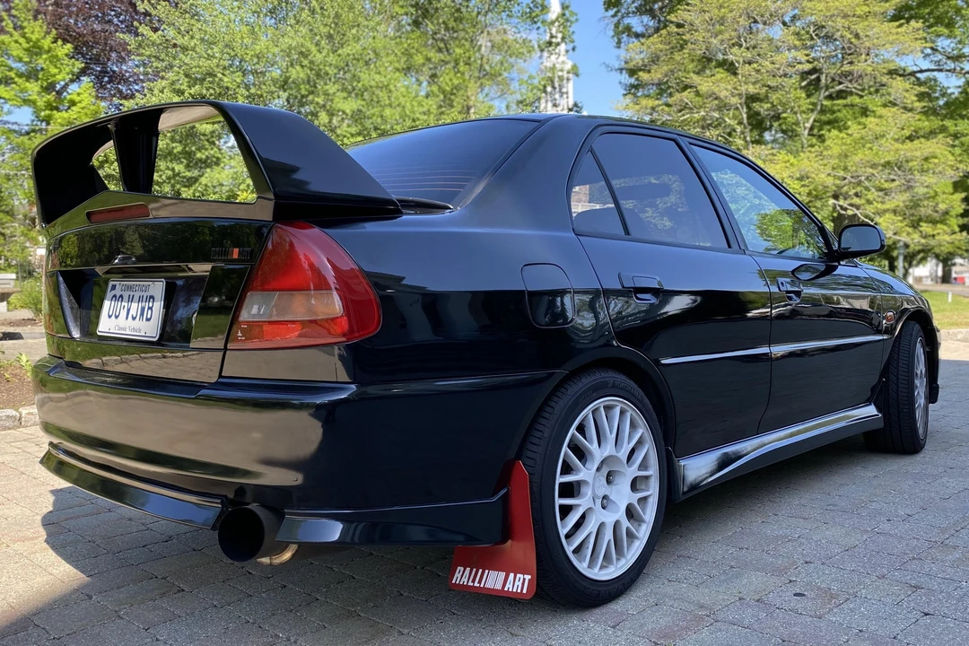 1996 Mitsubishi Lancer Evolution IV 6th Gen - Image 4 of 31