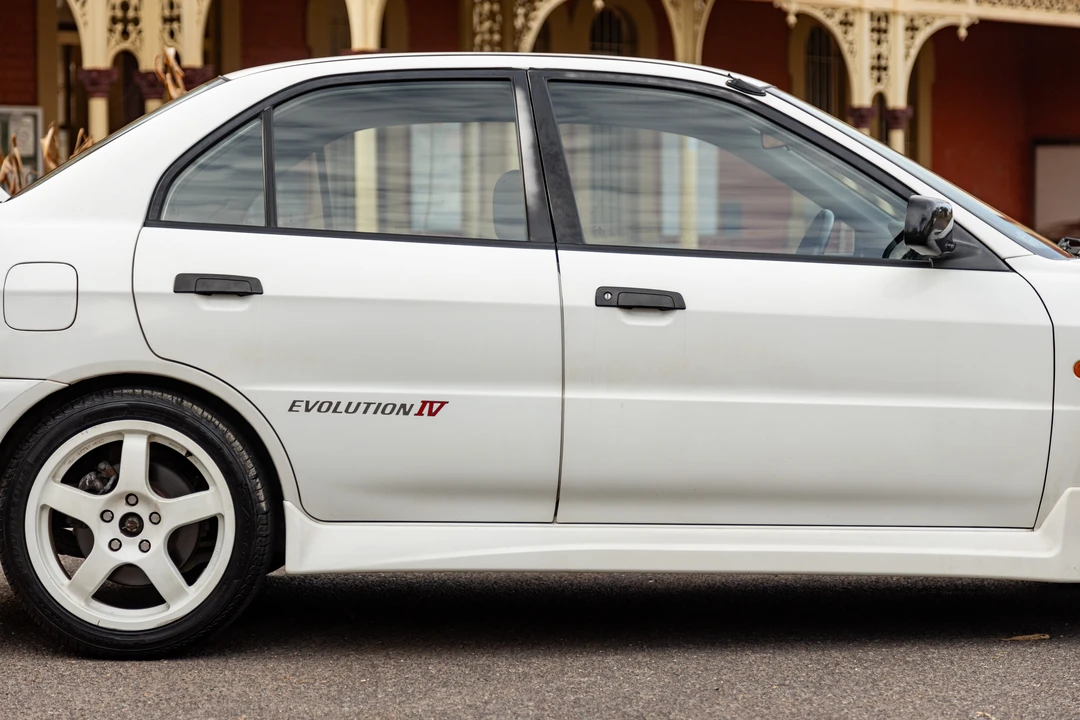 1996 Mitsubishi Lancer Evolution IV 6th Gen - Image 23 of 31