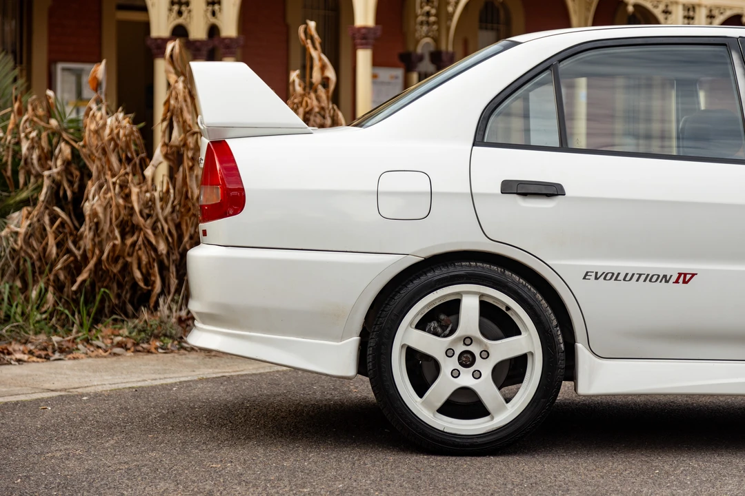 1996 Mitsubishi Lancer Evolution IV 6th Gen - Image 24 of 31