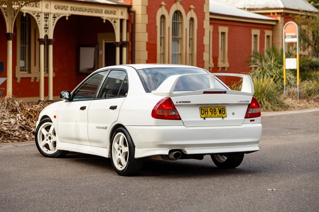 1996 Mitsubishi Lancer Evolution IV 6th Gen - Image 15 of 31