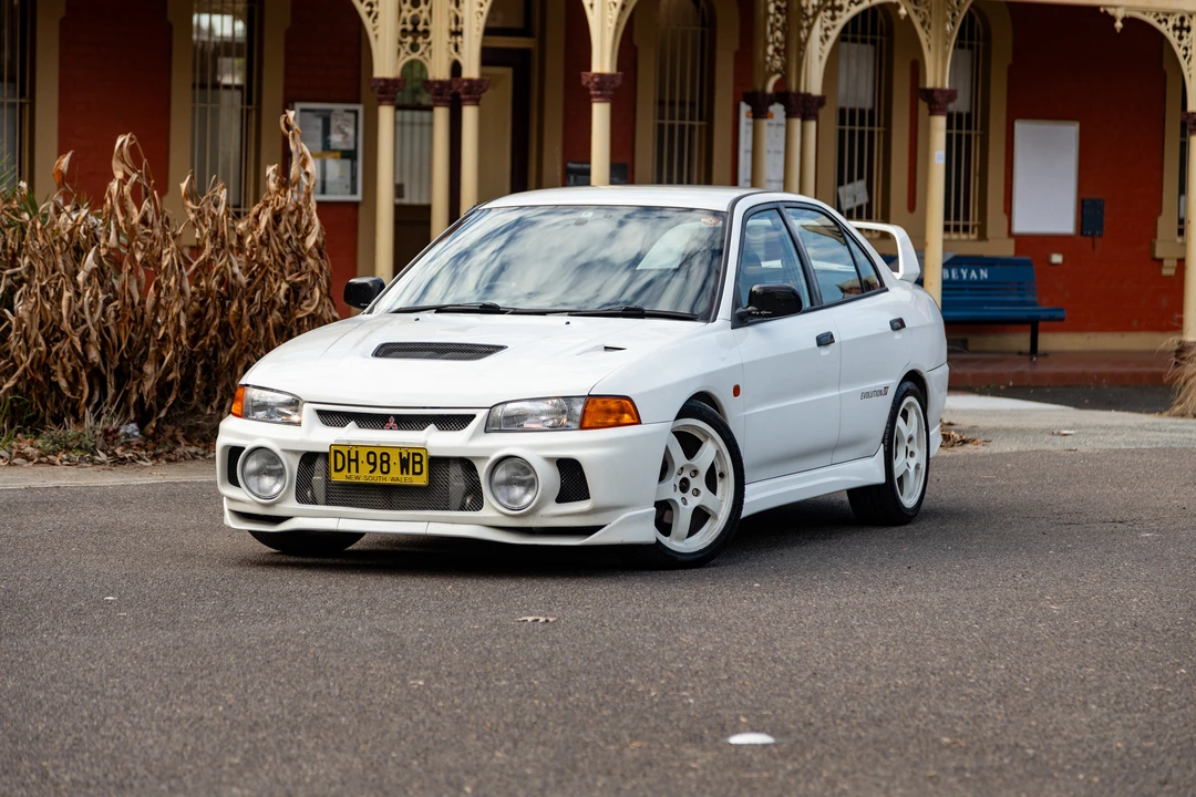 1996 Mitsubishi Lancer Evolution IV 6th Gen - Image 14 of 31