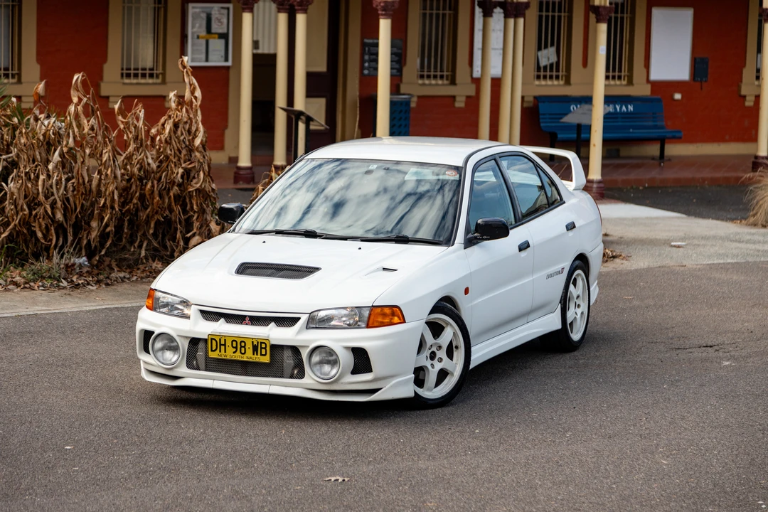 1996 Mitsubishi Lancer Evolution IV 6th Gen - Image 17 of 31