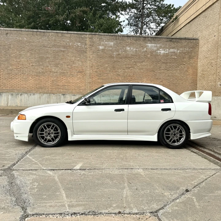 1996 Mitsubishi Lancer Evolution IV 6th Gen - Image 13 of 31