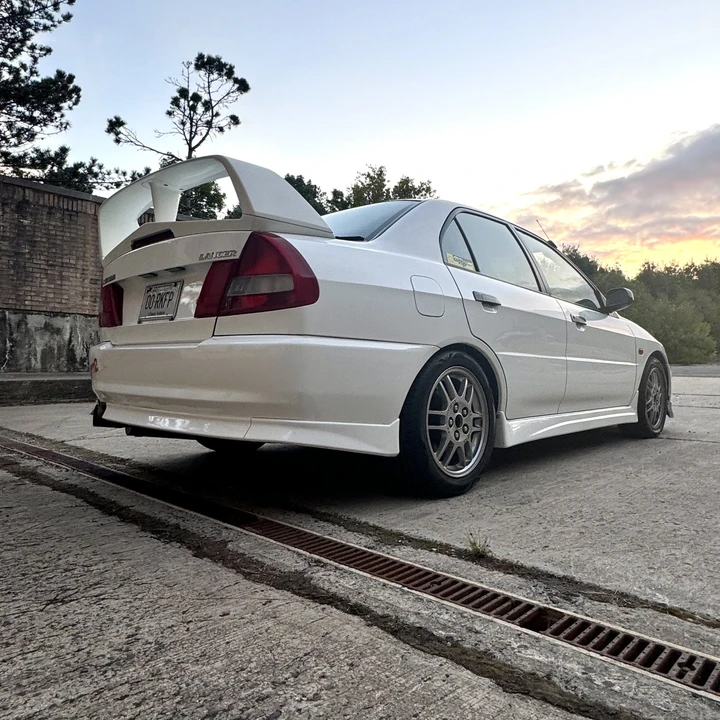 1996 Mitsubishi Lancer Evolution IV 6th Gen - Image 9 of 31