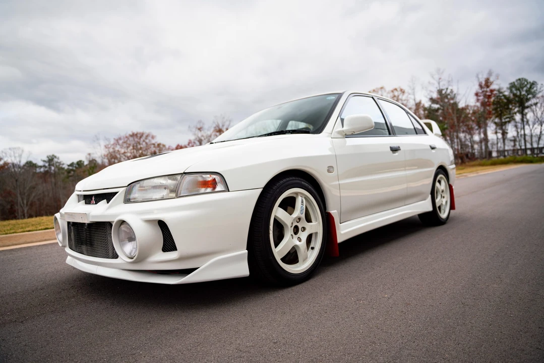 1996 Mitsubishi Lancer Evolution IV 6th Gen - Image 11 of 31