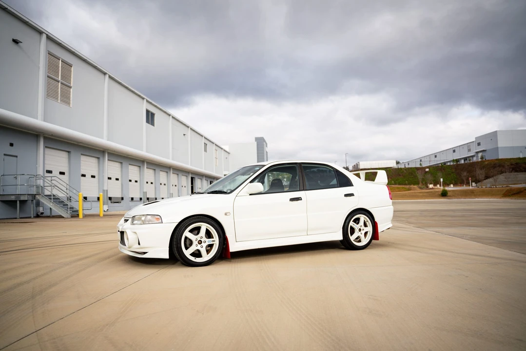 1996 Mitsubishi Lancer Evolution IV 6th Gen - Image 21 of 31