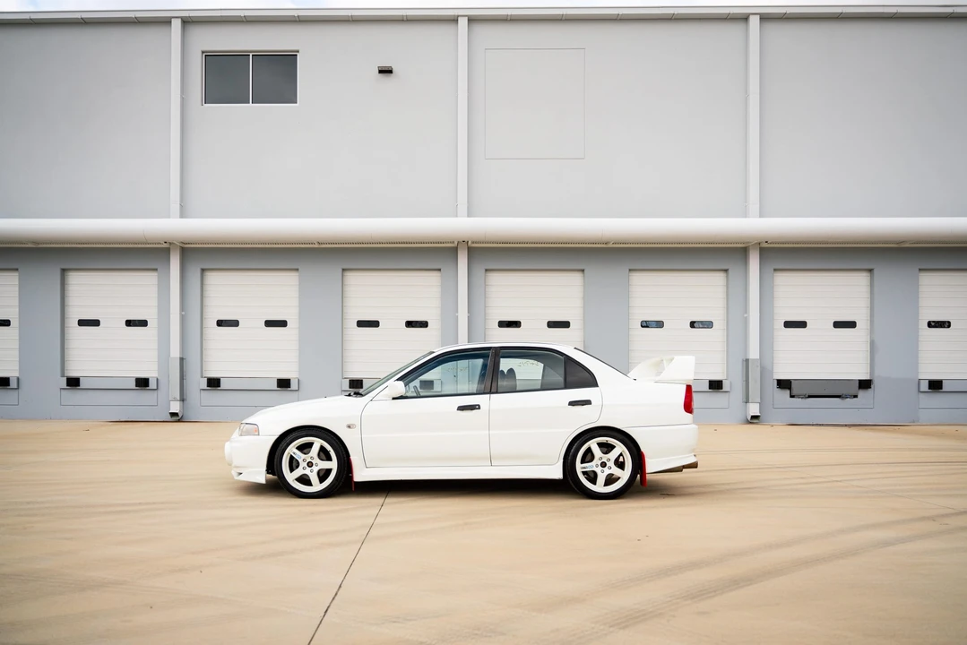 1996 Mitsubishi Lancer Evolution IV 6th Gen - Image 22 of 31